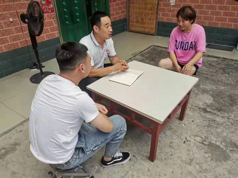 博農乳業黨支部扎實開展“入戶訪民情、我來辦實事”活動