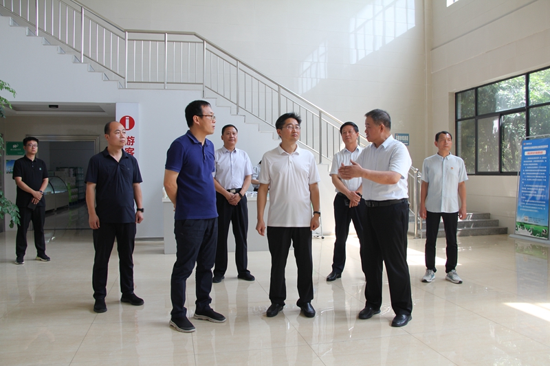 李亦博市長蒞臨博農集團調研